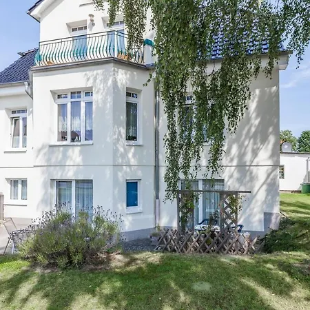 Doberaner Strasse 15 03 *